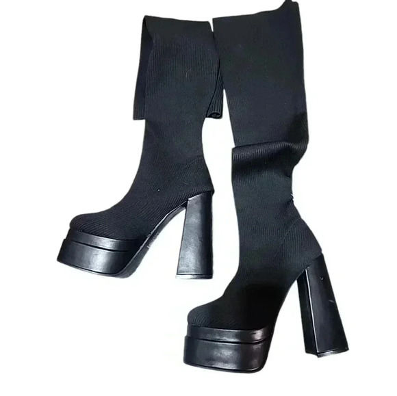 "Slay the Y2K Look with  Givanna Bratz knee  High Platform Sock Boots." Size 37 - Picture 2 of 10